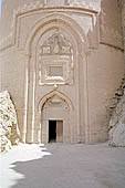 Hosap Castle, the portal